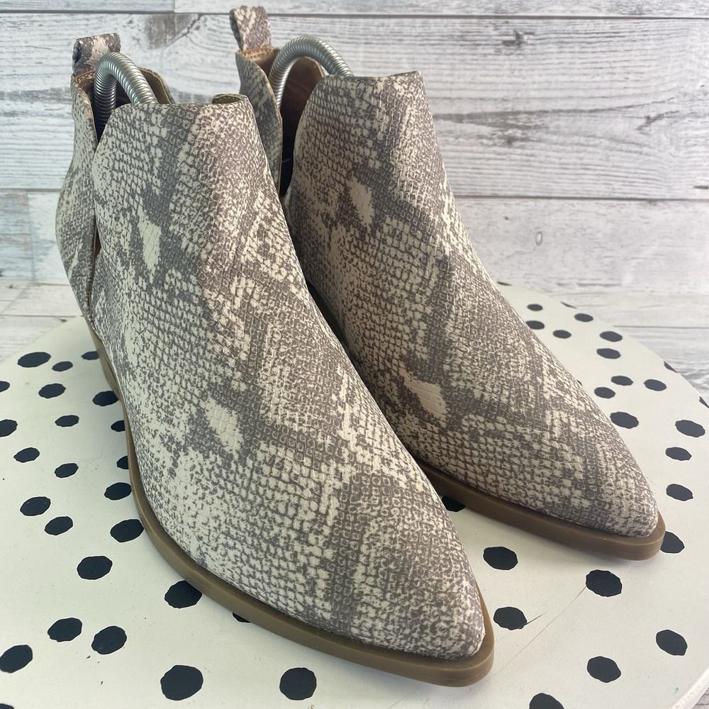 Universal Thread‎ Cari Booties Womens 9.5 Gray Snakeskin Ankle Shoes Festival